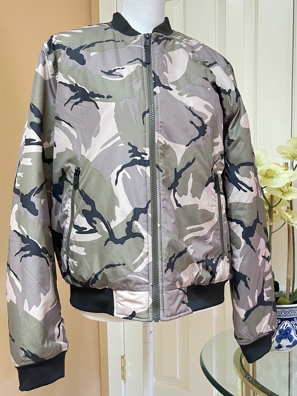 The North Face Women’s Polyester Jacket Size L Retail $189